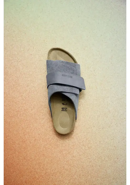 Δερμάτινες παντόφλες Birkenstock Kyoto γυναικείες, χρώμα: γκρι, 1029157