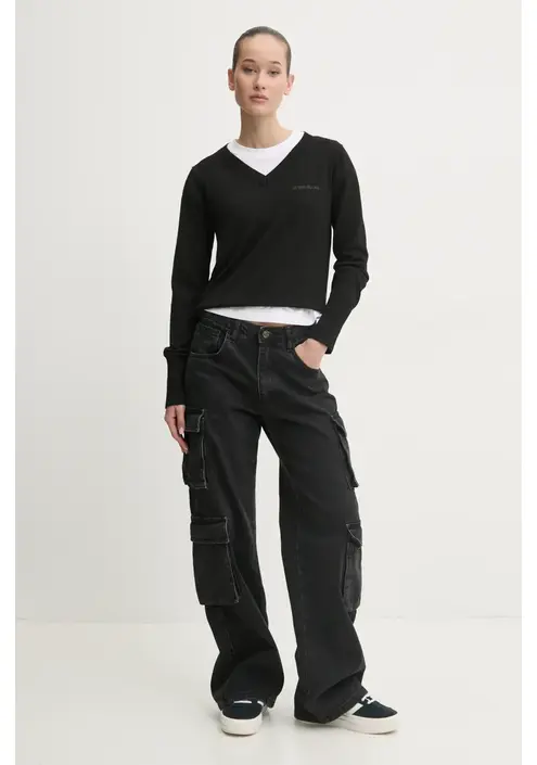 Ένα πουλόβερ σε μείγμα μεταξιού Guess Jeans χρώμα: μαύρο, W4BR84 Z3HO2