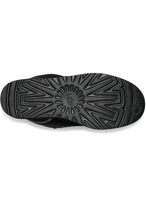Αθλητικά UGG Lowmel χρώμα: μαύρο, 1144032-BLK