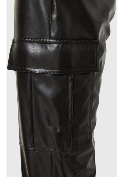 Γυναικείο cargo παντελόνι από οικολογικό δέρμα (PU)