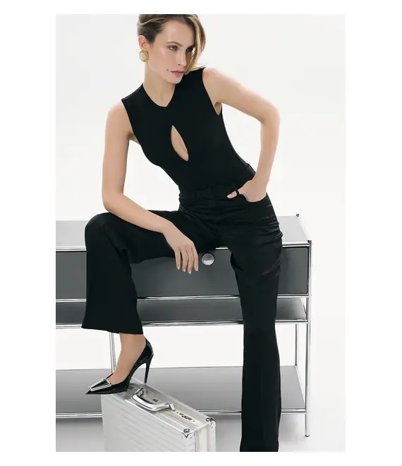 Κορμάκι Saint Body BODYSUIT SLEEVELESS WITH CUT χρώμα: μαύρο, SB.599