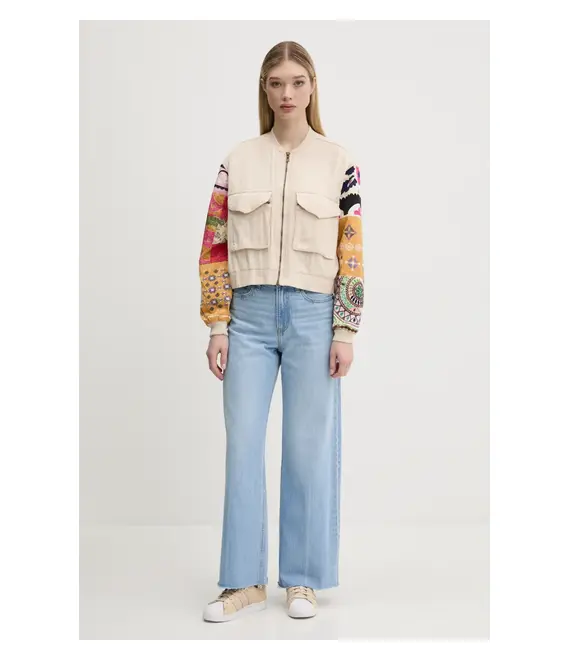 Μπουφάν bomber Desigual AUSTIN χρώμα: μπεζ, 25SWEW51