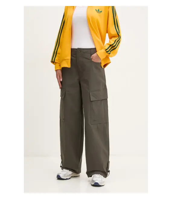 Παντελόνι adidas Originals Essential χρώμα: πράσινο, JD4785