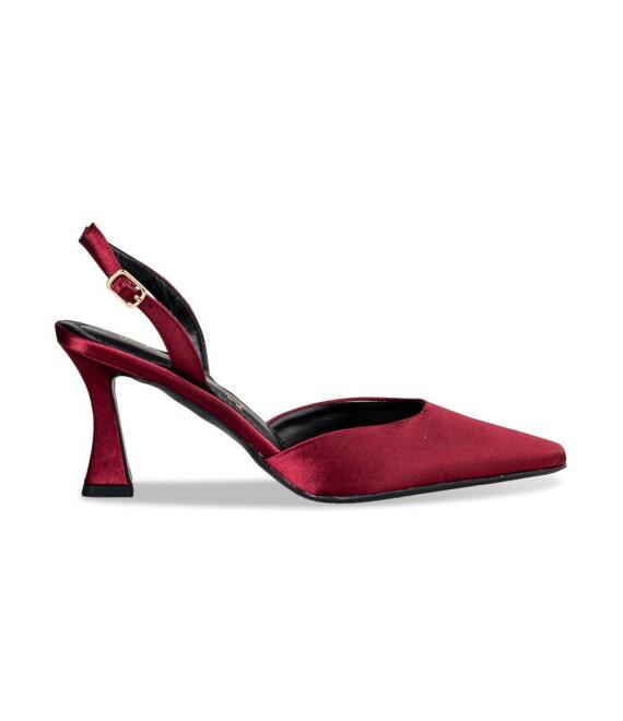 SLINGBACK PUMPS