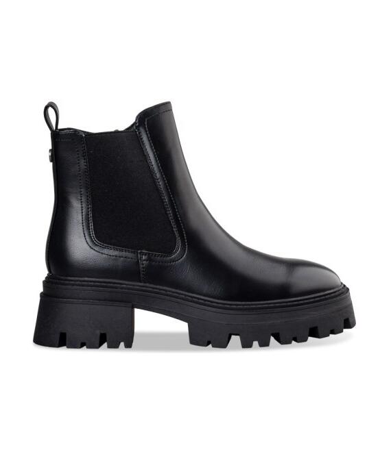 CHELSEA BOOTS