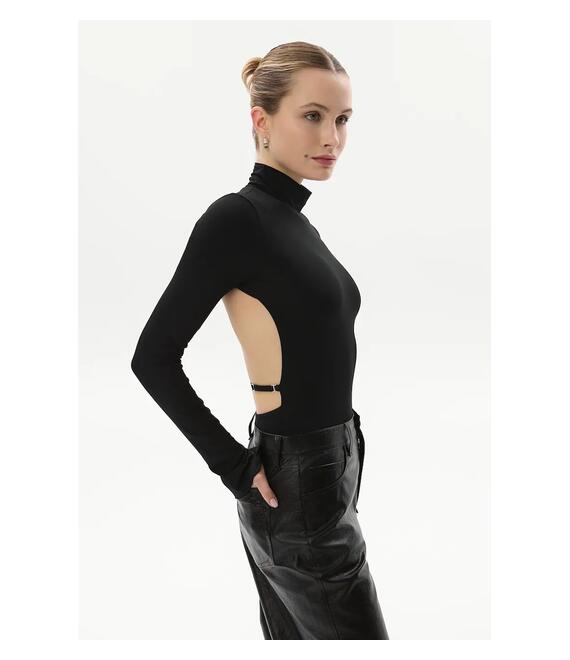 HALF NECK BACKLESS BODYSUIT χρώμα: μαύρο, SB.605