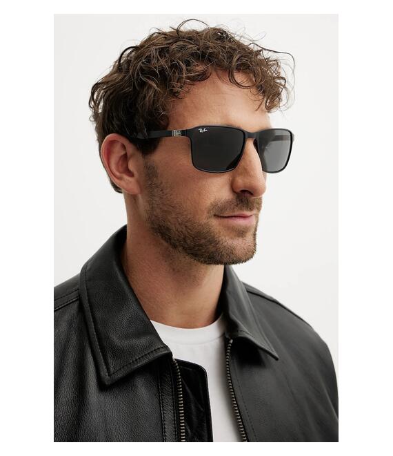 Γυαλιά ηλίου Ray-Ban χρώμα: μαύρο, 0RB3721