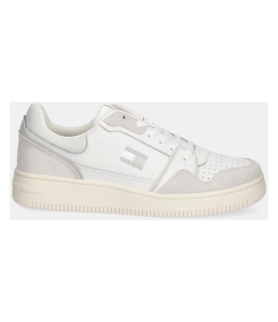 Δερμάτινα αθλητικά παπούτσια Tommy Jeans TJW RETRO BASKET SNEAKER χρώμα: άσπρο, EN0EN02818