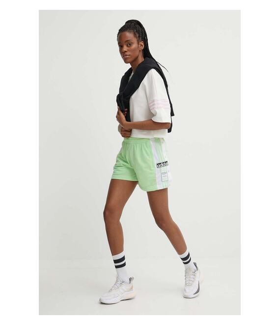 Σορτς adidas Originals χρώμα: πράσινο, IP0719