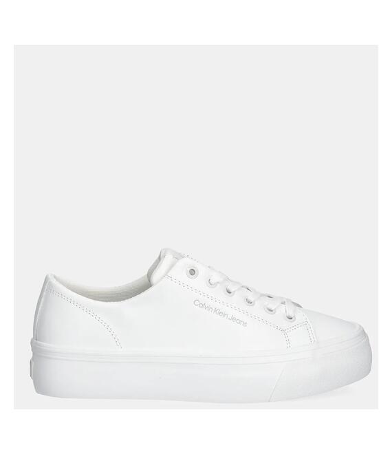 Αθλητικά Calvin Klein Jeans VULC FLATFORM LOW MG LTH χρώμα: άσπρο, YW0YW01771