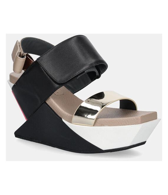 Σανδάλια United Nude Delta Wedge Sandal χρώμα: μαύρο, 1041389316