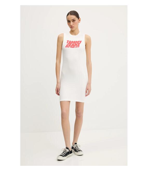 Φόρεμα Tommy Jeans χρώμα: άσπρο, DW0DW21351