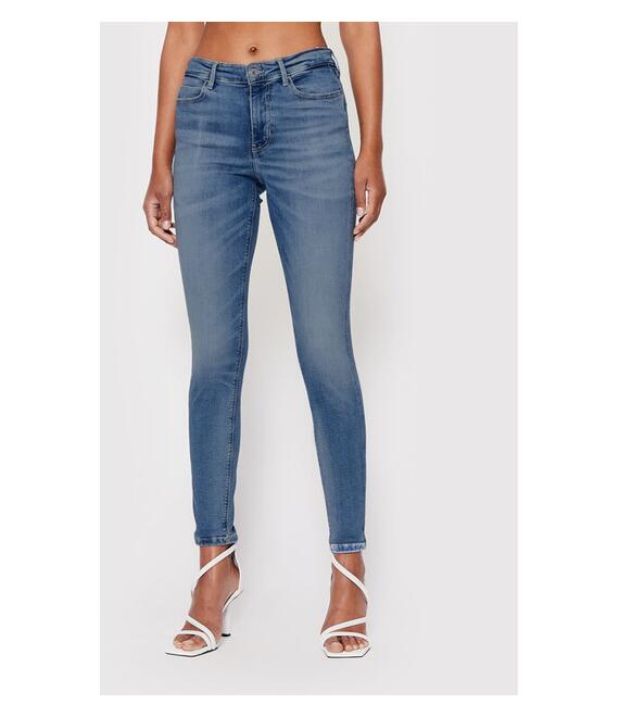 Τζιν Guess