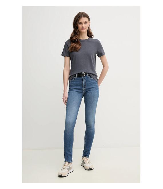 Λευκό μπλουζάκι Calvin Klein γυναικείο, χρώμα: γκρι, K20K208248
