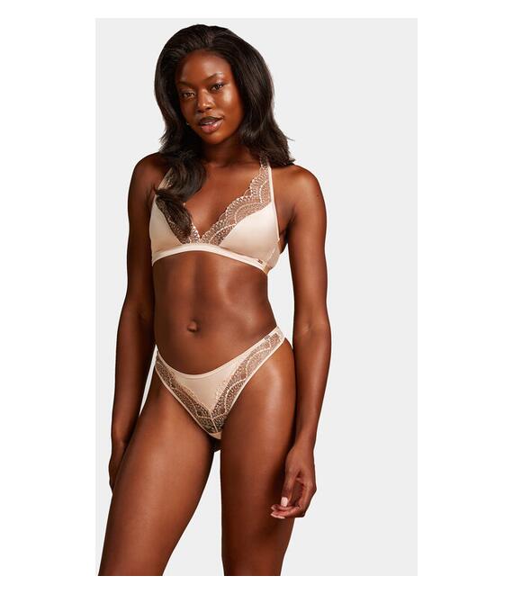 Στρίνγκ Hunkemöller