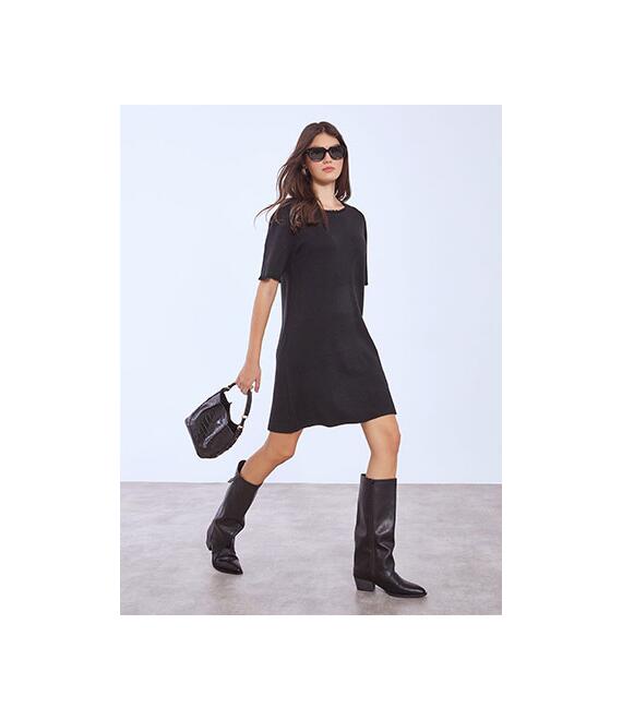 Φόρεμα μίνι με κρόσια στη λαιμόκοψη WT7932.8379+1