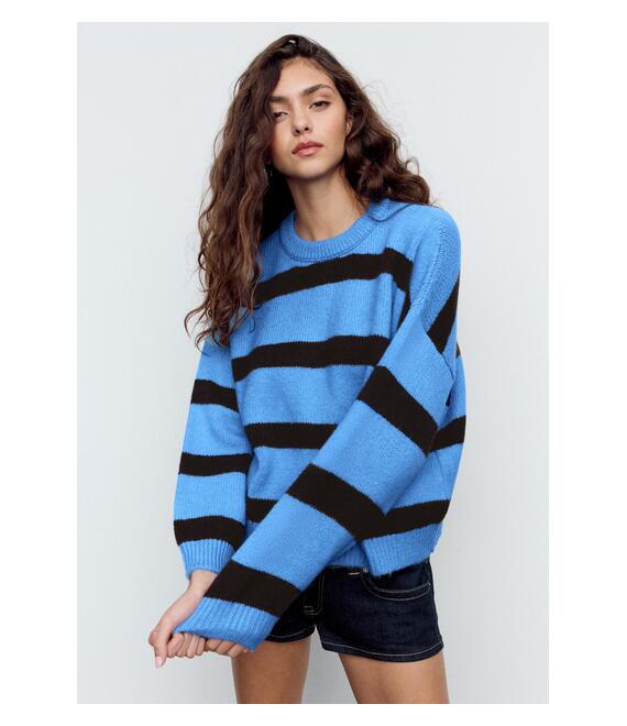 Stradivarius Πλεκτό Πουλόβερ Ριγέ Με Στρογγυλή Λαιμόκοψη Σιέλ M