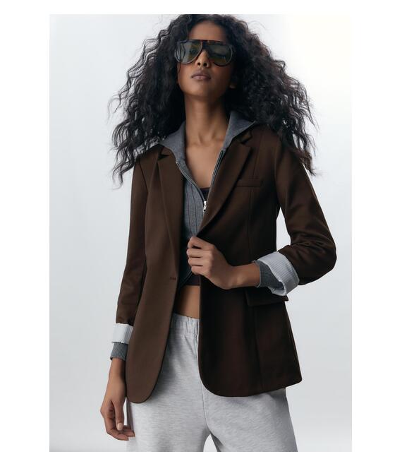 Stradivarius Αμερικάνικη Μπλούζα Slim Fit Καφέ Xs