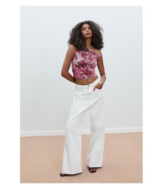 Stradivarius Ασύμμετρη Μπλούζα Από Εμπριμέ Τούλι Ροζ L