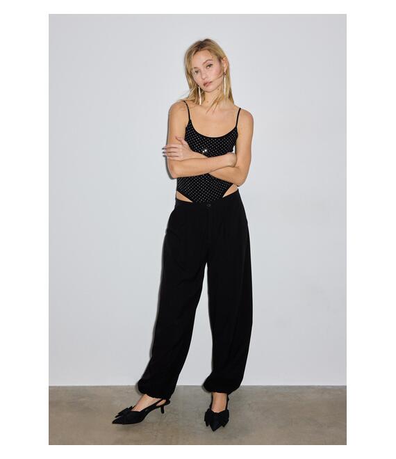 Stradivarius Κορμάκι Με Τιράντες Και Λάμψη Μαύρο M