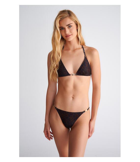 ΤΡΙΓΩΝΙΚΟ ΜΑΓΙΟ ΜΠΙΚΙΝΙ ΤΟΠ ΜΕ ΤΥΠΩΜΑ ΚΑΙ ΜΕΤΑΛΛΙΚΟ ΑΞΕΣΟΥΑΡ