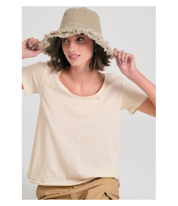 Γυναικείο t-shirt με στρογγυλή λαιμόκοψη - The essentials