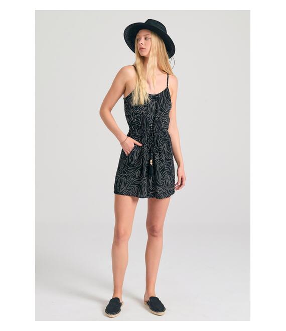 Ολόσωμη φόρμα σορτς από τεχνητό μετάξι