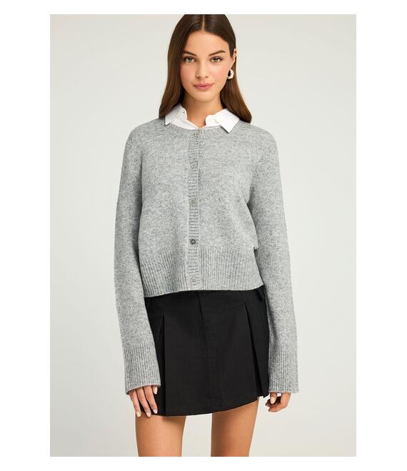 Πλεκτή ζακέτα με κουμπιά